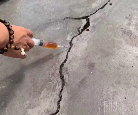 定安混凝土裂缝修补技术详解​